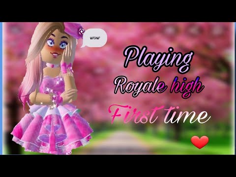 Playing royale high for the first time . - YouTube