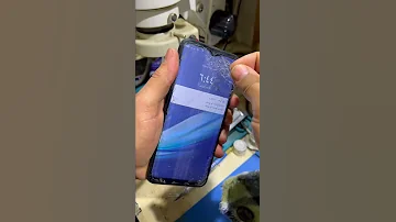 لو الشاشه فيها خطوط او نقط سوده يبقا هتغير الشاشه كلها طبيب المحمول 