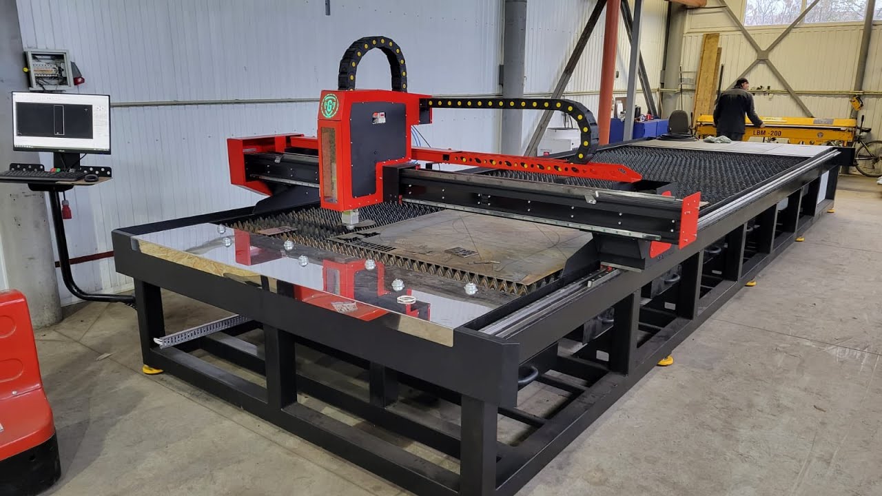 LiGA-V11 3 кВт "ПРОФИ" запуск станка лазерной резки металла. Рабочее ...