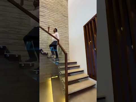 Video: Spiral Staircase Elevates Duplex Minimalis di Thailand