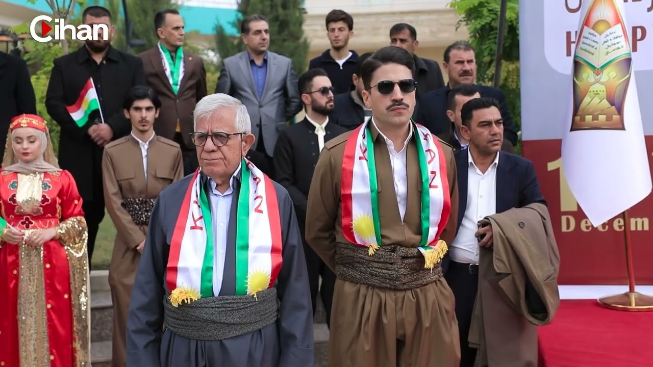 بەرزڕاگرتنی ڕۆژی ئاڵای کوردستان لە (زانکۆی جیھان ھەولێر)