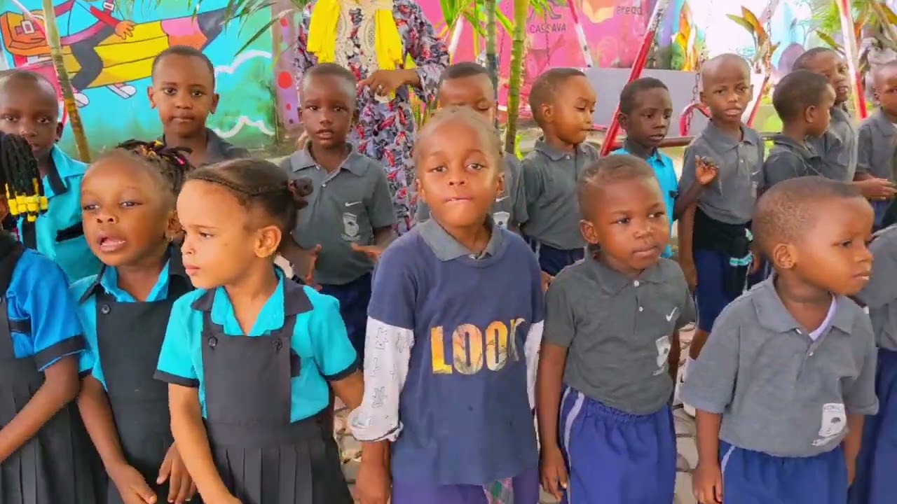 UTAPENDA WATOTO WA KORESHI DAYCARE 2014 WAKIIMBA NA KUCHEZA SHULENI KWAO