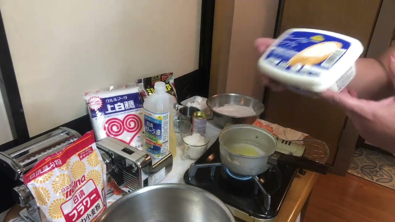 Bolo de chocolate nega maluca e uma receita extra no final do vídeo