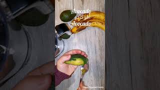 #shorts عصير الأفوكادو بالموز avocado with banana juic عصير كيتو Avocado mit Banane