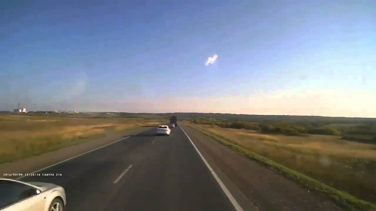 Под камаз попал