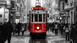 Taksim-Tünel Nostaljik Tramvay / istanbul - Turkey Resimi