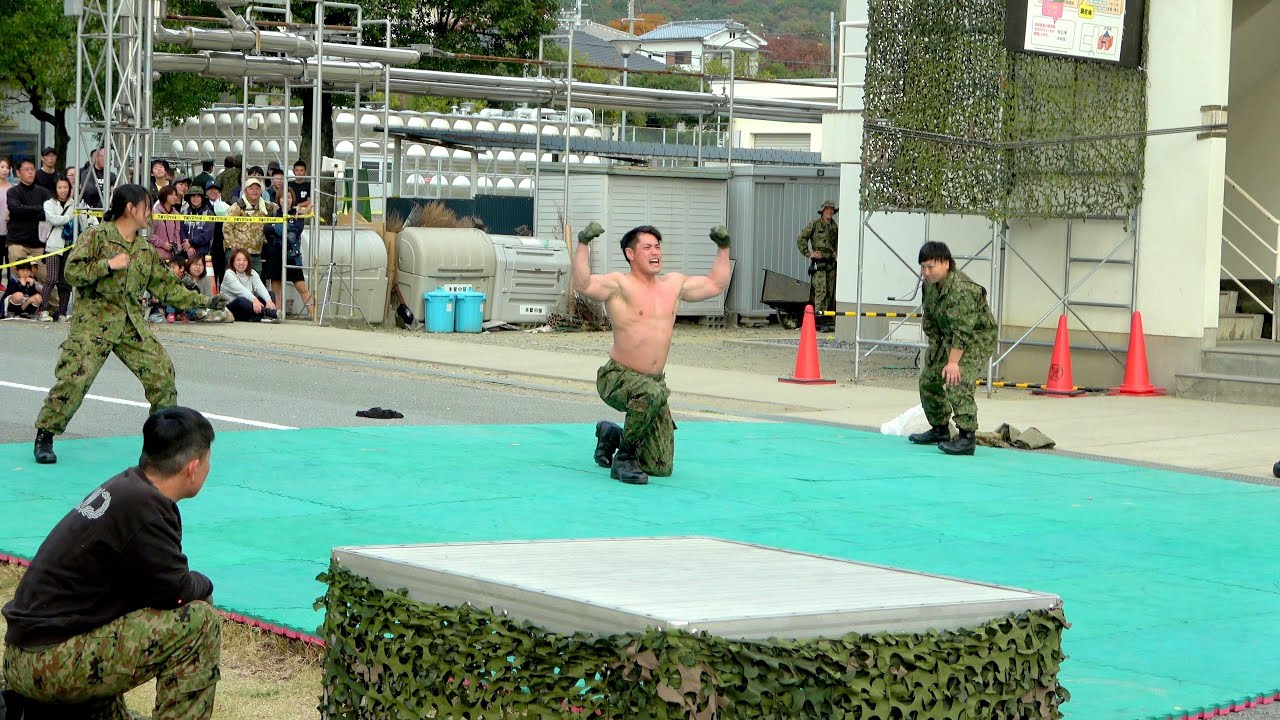 2019 姫路駐屯地 格闘訓練展示 女自衛官対マッチョ