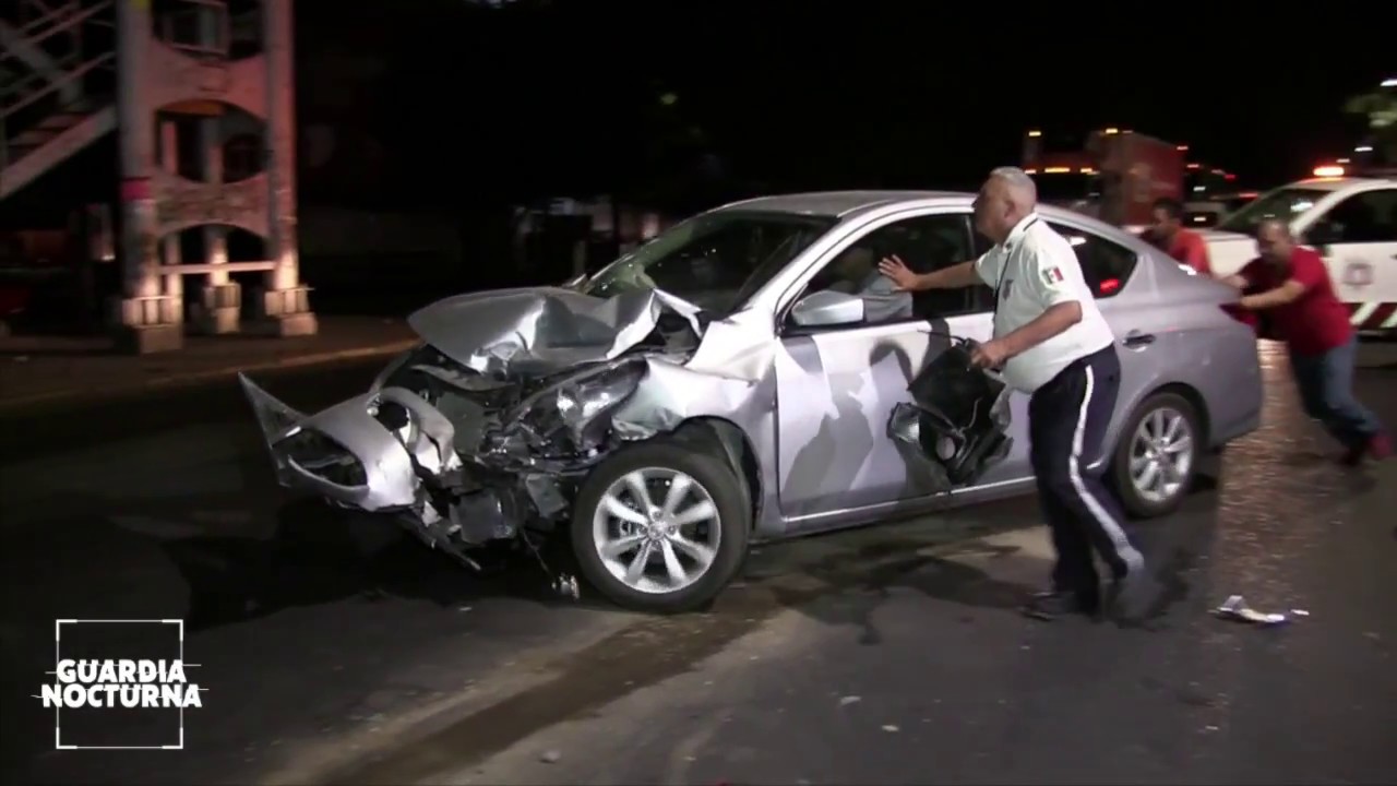 Conductor alcoholizado choca contra otro auto y una finca # ...