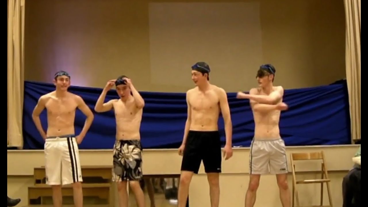 Funny Synchronised Swimming Sketch - Raffrey BB Display - YouTube