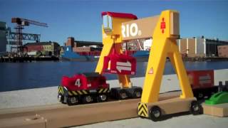 BRIO Train Crane