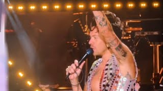 Harry Styles singing Medicine in Lisbon Portugal - Love on Tour 2023