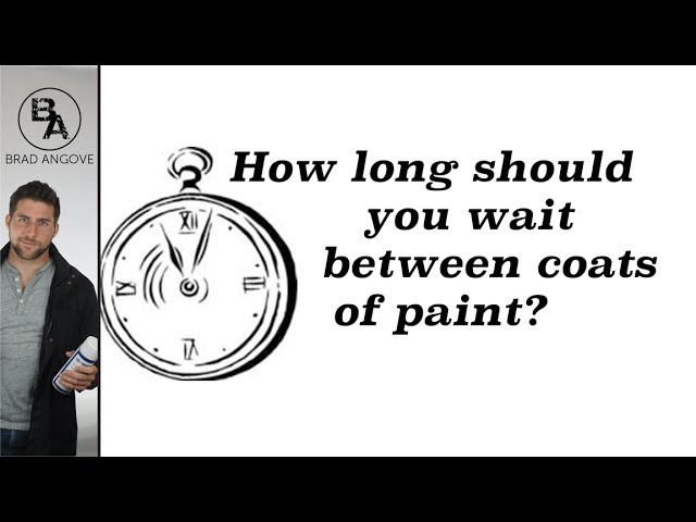 How long should you wait between coats of paint