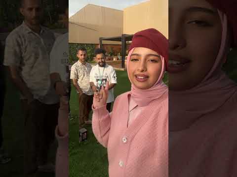ماريا قحطان مع ادارة طاقم كليب العيد