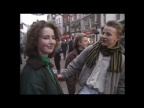 Christmas Song & Cheer on Grafton Street, Dublin City, Ireland 1988