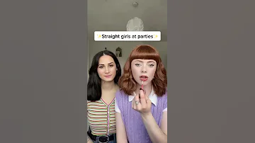 Straight Girls At Parties 