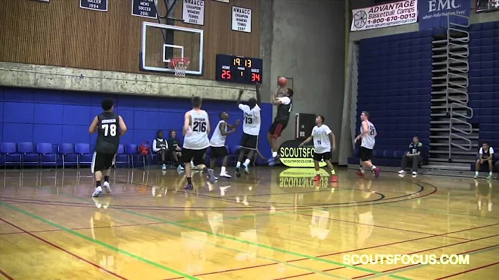 Team4 103 Quentin Burns 6'2" 192 Chief Sealth Inte...
