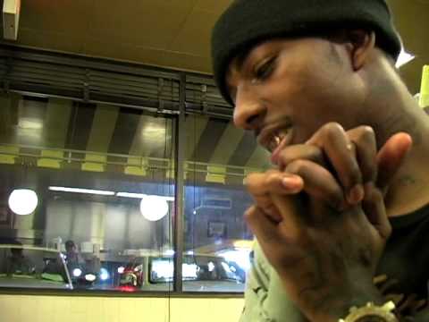 Travis Porter at the waffle house - What Comes On A Sausage Biscuit
