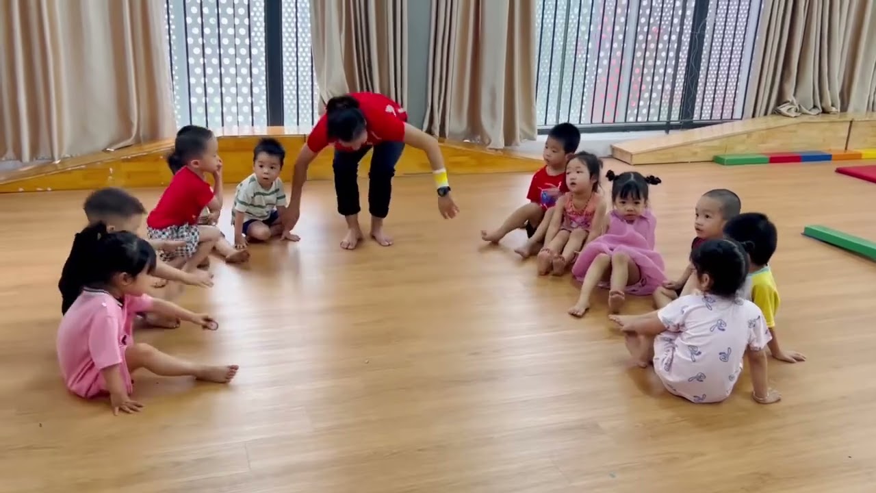 Bo học tiếng anh lớp mầm non 3 tuổi 12.2025