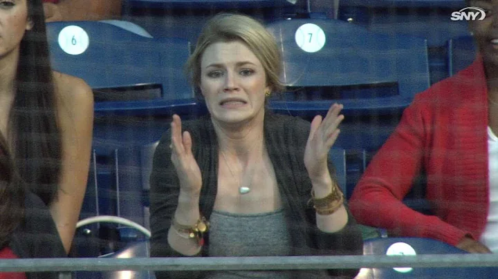 NYM@PHI: Eickhoff's girlfriend reacts to his pitch...