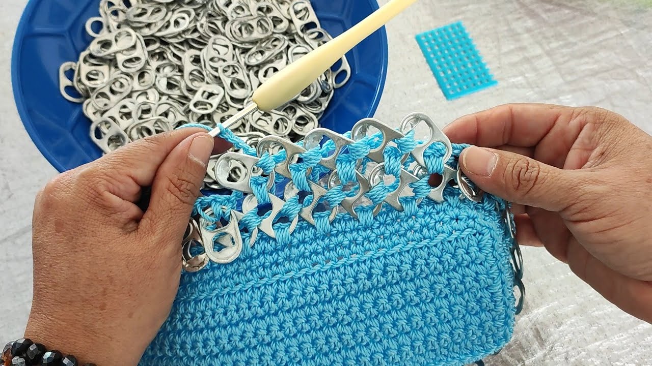bolsa a crochet con fichas o arillas en zig zag | La Luna Del Crochet
