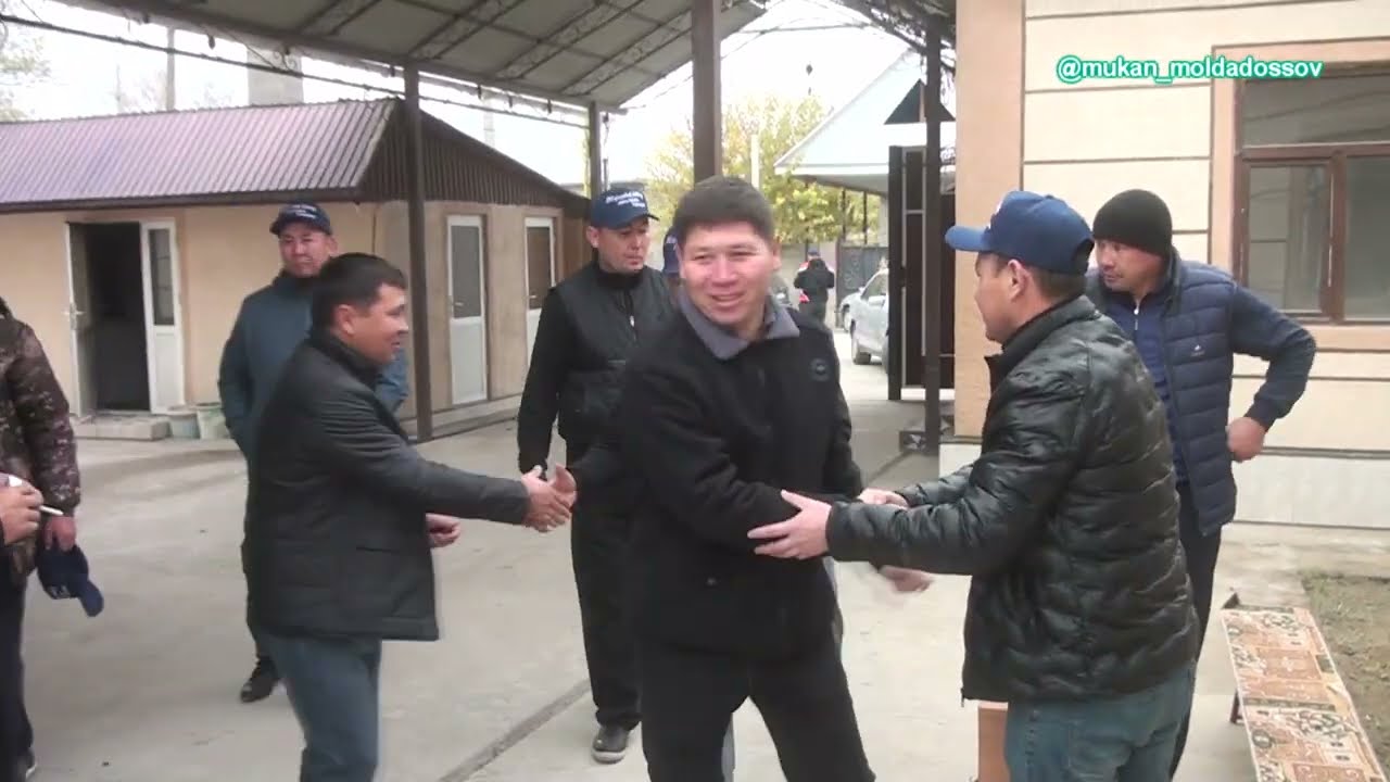 Жетісай ауданы Сарыарқа мектебінің 2004 жылғы түлектерінің 20 жылдыққа орай елден бата алу көкпары