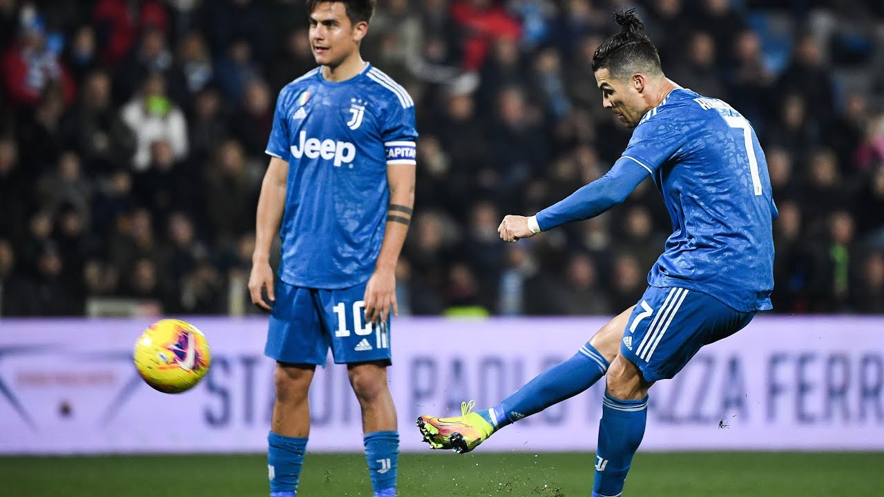 THE Best Free Kick by CRISTIANO RONALDO - YouTube