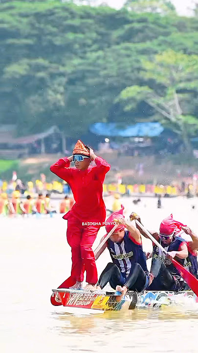 VIRAL DENGAN GOYANG LENTURNYA #aurafarming #pacujalur #shortvideo #viral