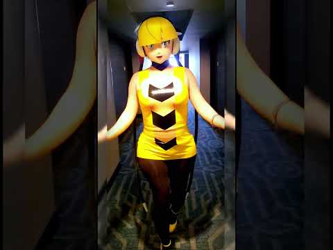 Elesa Hallway Walk Shorts Cosplay Pokemon Pokemoncosplay Anime Cosplayer