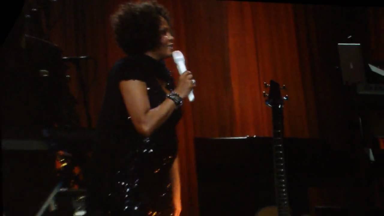 Whitney Houston 2010 in Mannheim * How will﻿ I know *