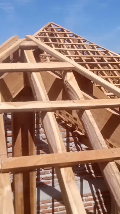 Kerangka atap rumah model limas