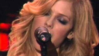 Avril Lavigne - Nobody&#39;s Home - Live @ Tsunami Relief  [01.29.2005]
