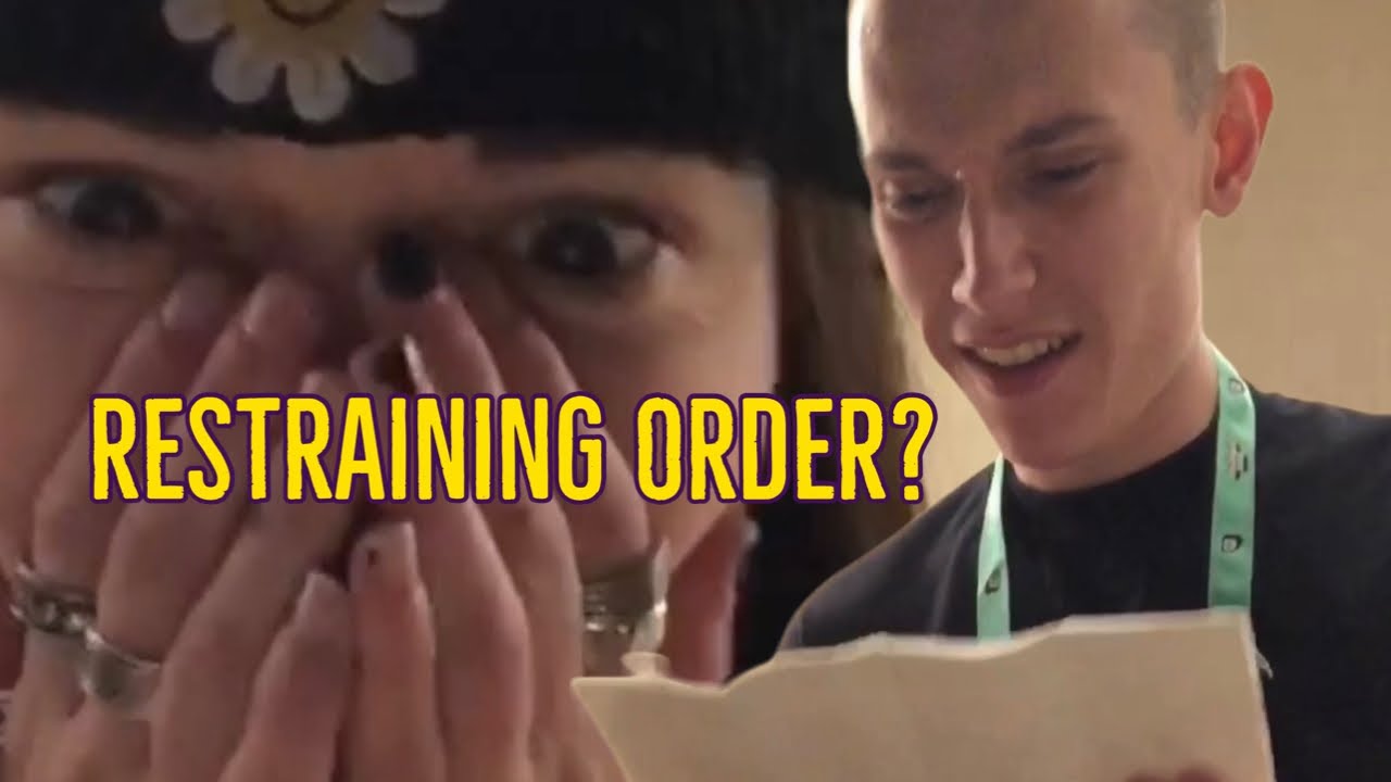 streamers signed WHAT? i went to twitchcon! YouTube