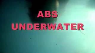 2017 10 08 R  underwater abs while legs sticking to the pool edge to hold you