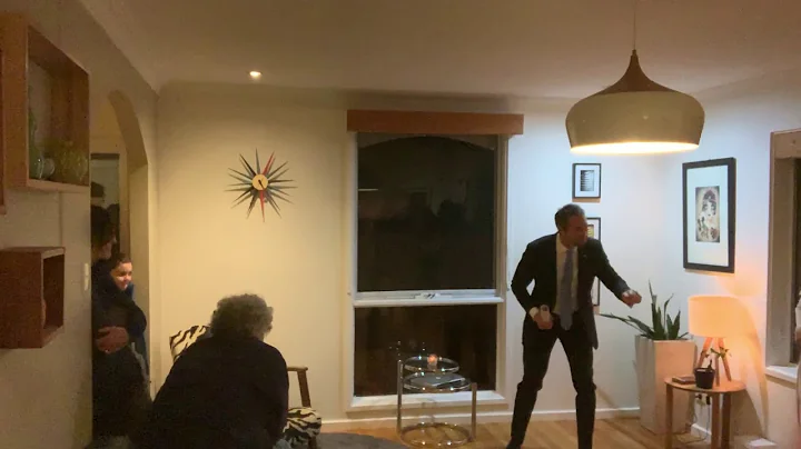 Auction Day with Mark Larmer - 35 Armstrong Cresce...