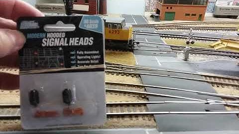 HO Scale *Signals* on "The Last Hour"
