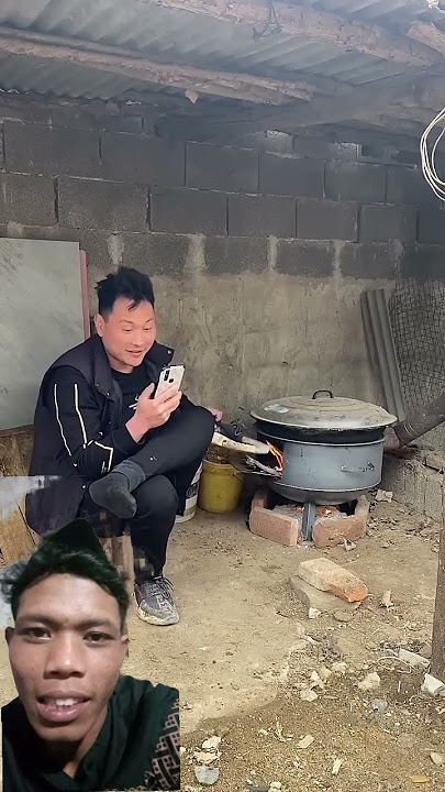 Over time, his cellphone was burned 🤣🤣 #funny #comedy #trend #shorts