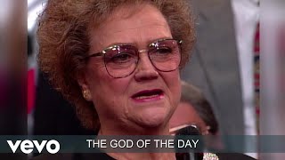 Gaither, Lily Fern Weatherford - God On The Mountain (Lyric Video / Live)