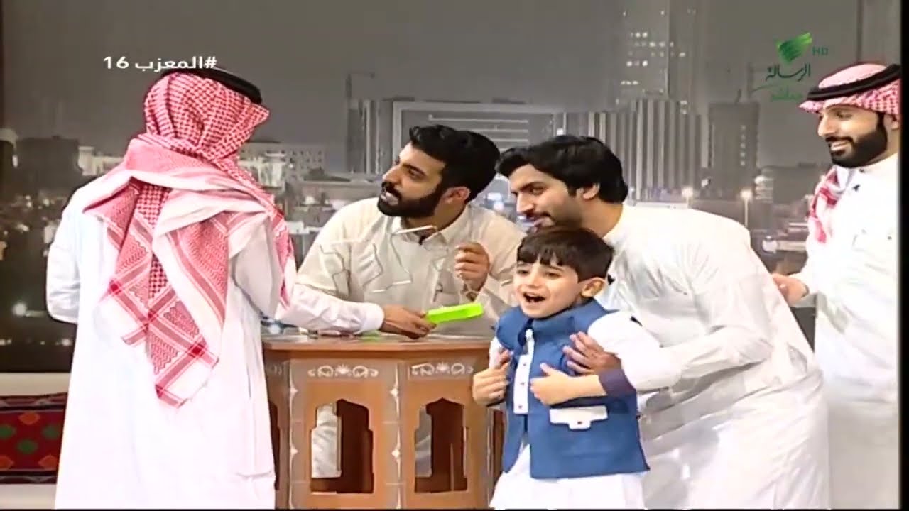 #المعزب16 |  رباح الصديان يفوز بتحدي لعبة الكهرباء بالخداع