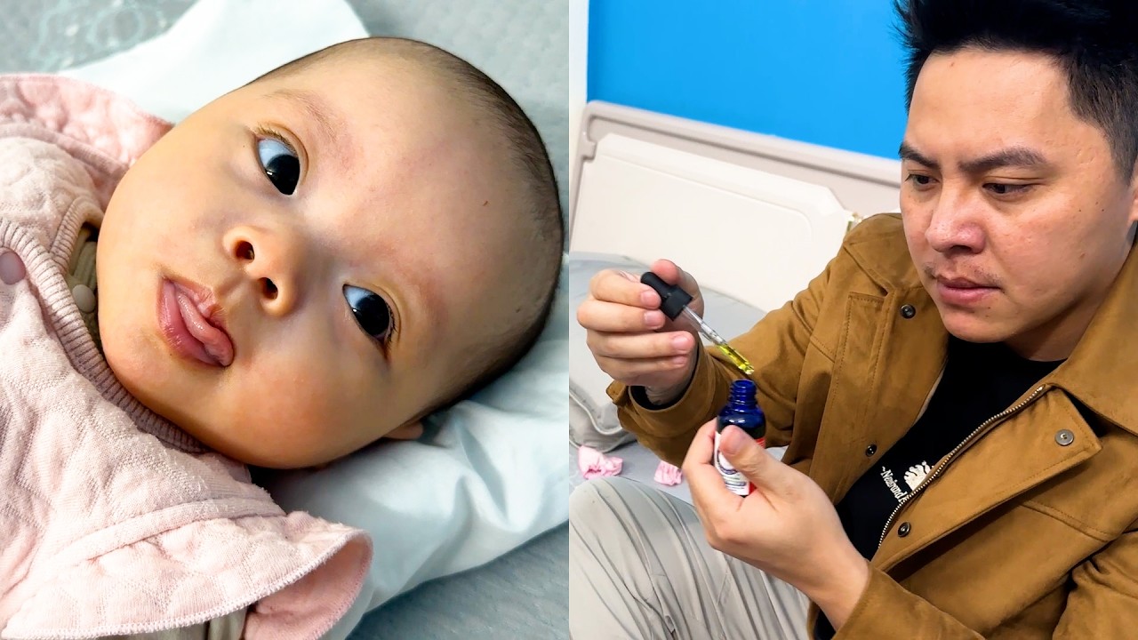 Baby Banh Bao's expression when looking at dad is so cute!