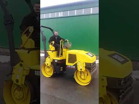 Дорожный каток Caterpillar CB-224E