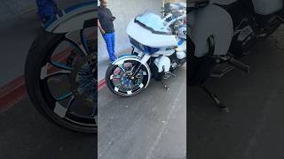 Video does the bike no justice m. Clean 🧼 #harleydavidson #roadglide #performancebagger