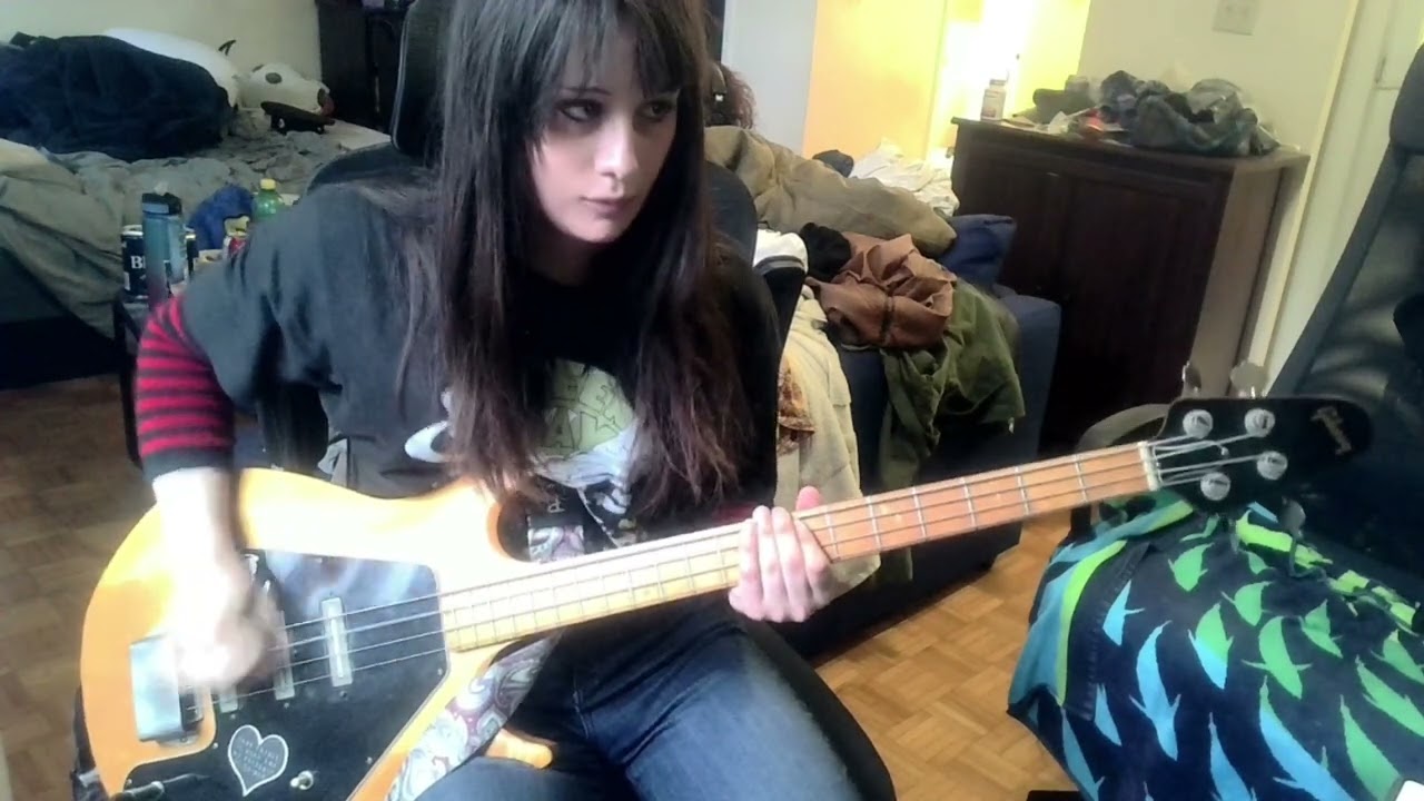 Green Day - Stuck With Me - Bass Cover with Gibson G3