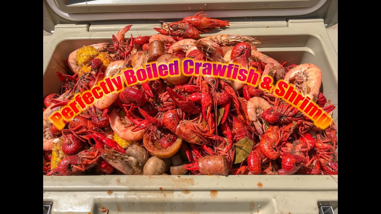 How To Boil Perfect Crawfish \U0026 Shrimp Simultaneously