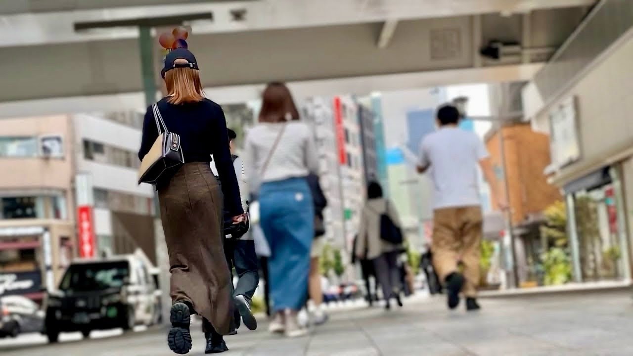 Прогулка в Гиндзе во время обеденного перерыва.