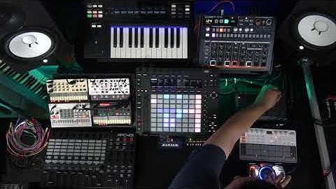 Techno Jam DrumBrute Impact Volca Modular Uno Drum Uno Synth
