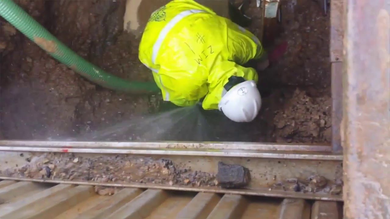 "Live" water main repair YouTube