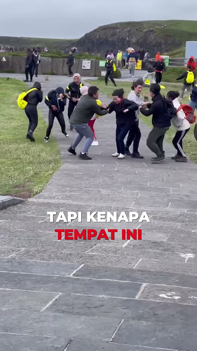 Kalau Berdiri di Sini… Kamu Bisa Tersapu Angin!