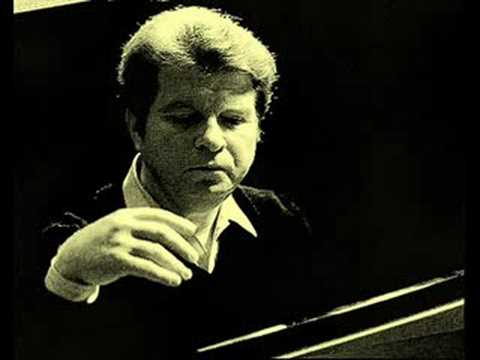 Ver Gilels plays Prelude Op.74 No.5 en YouTube