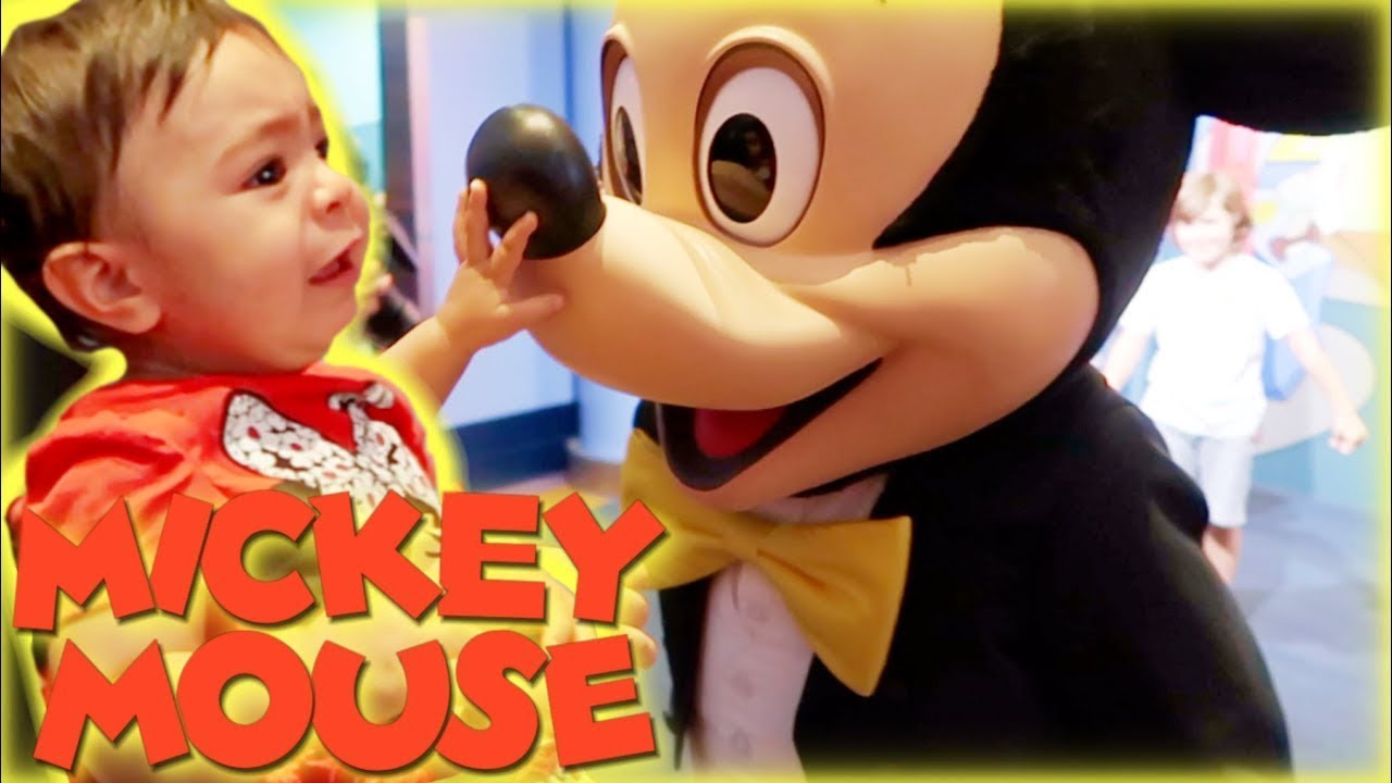 Best Baby REACTION to Meeting Mickey Mouse, Goofy, & Minnie for the FIRST Time Epcot Character Spot