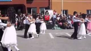 Hasan Kağnıcı İlköğretim Okulu 2 D Sınıfı 23 Nisan 2011 Tango Gösterileri